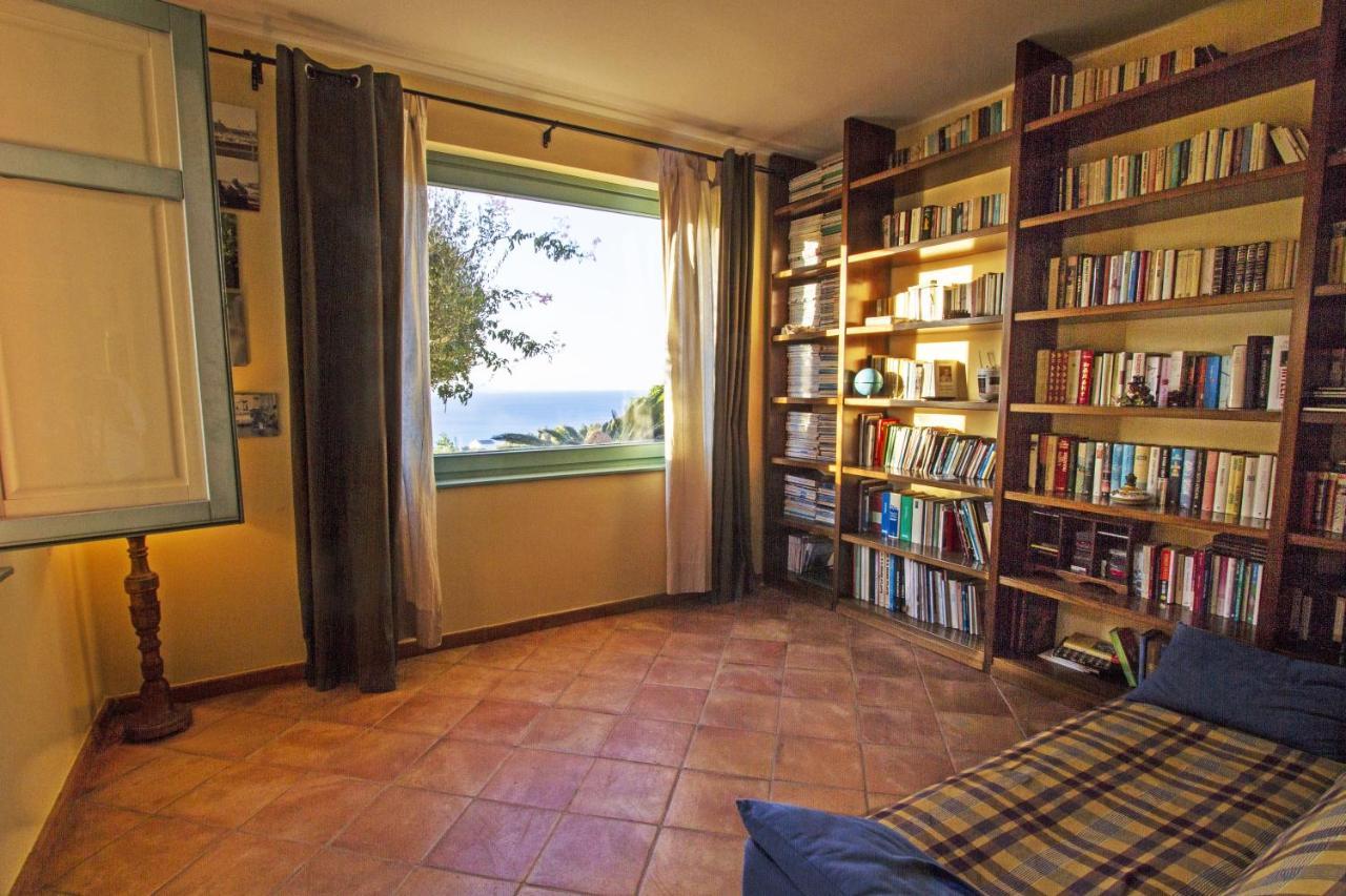 Villa Laura Capo dʼOrlando Esterno foto