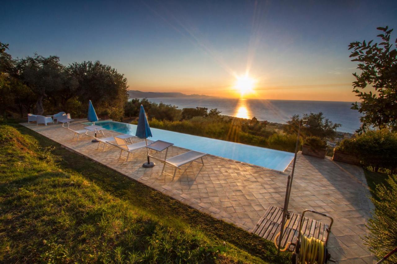 Villa Laura Capo dʼOrlando Esterno foto