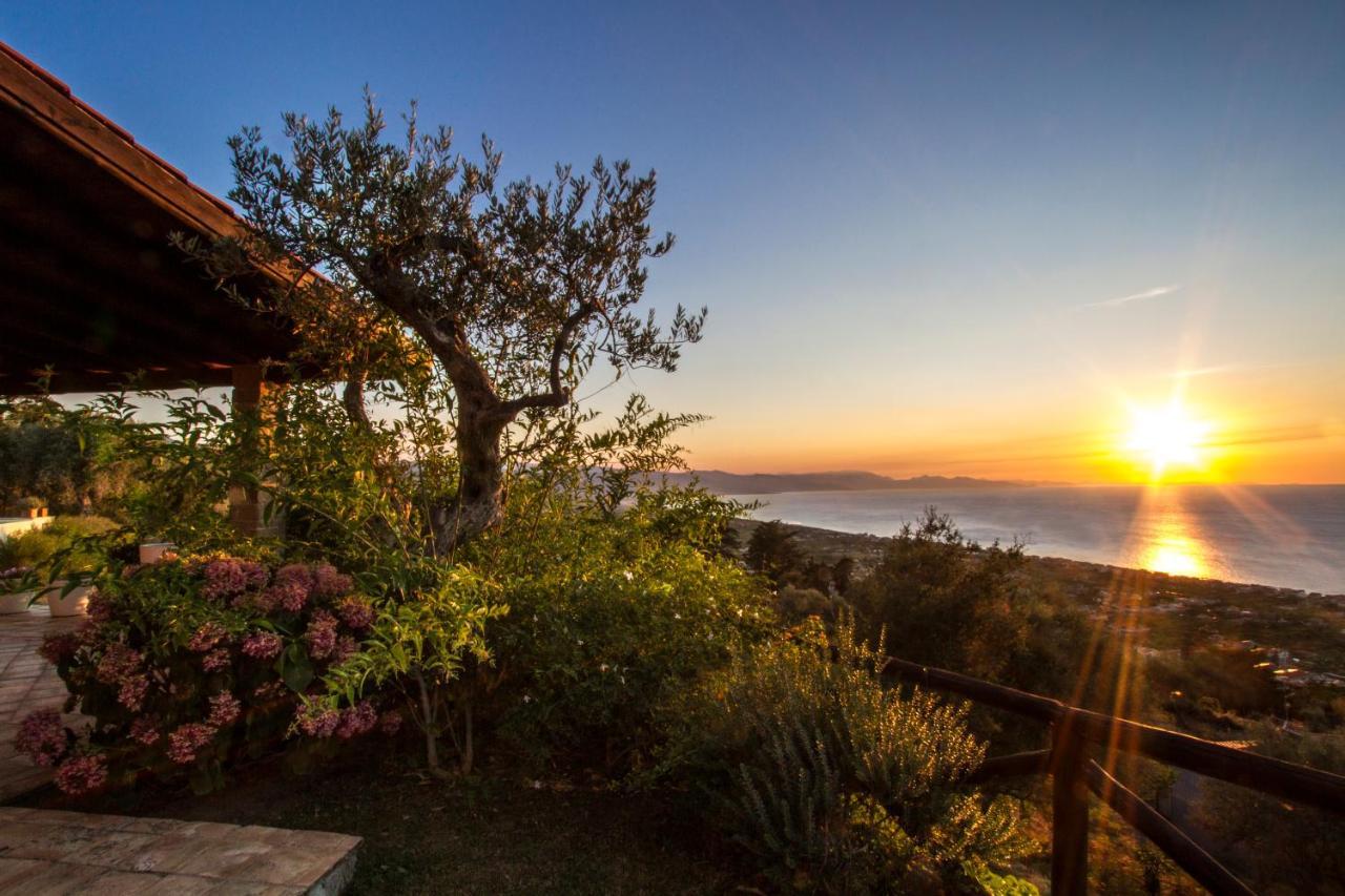 Villa Laura Capo dʼOrlando Esterno foto